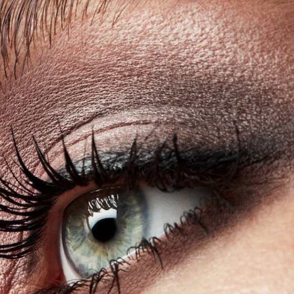 Fenty Snap eyeshadow palette - Picture 3 of 6